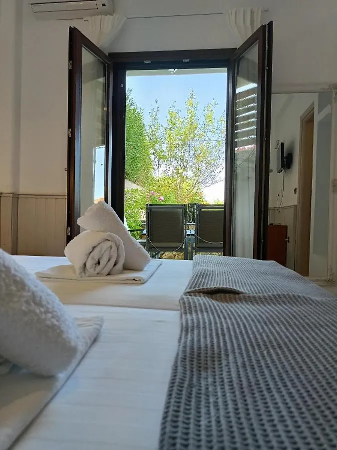 Appartement Marios Garden House à Áfitos Grèce