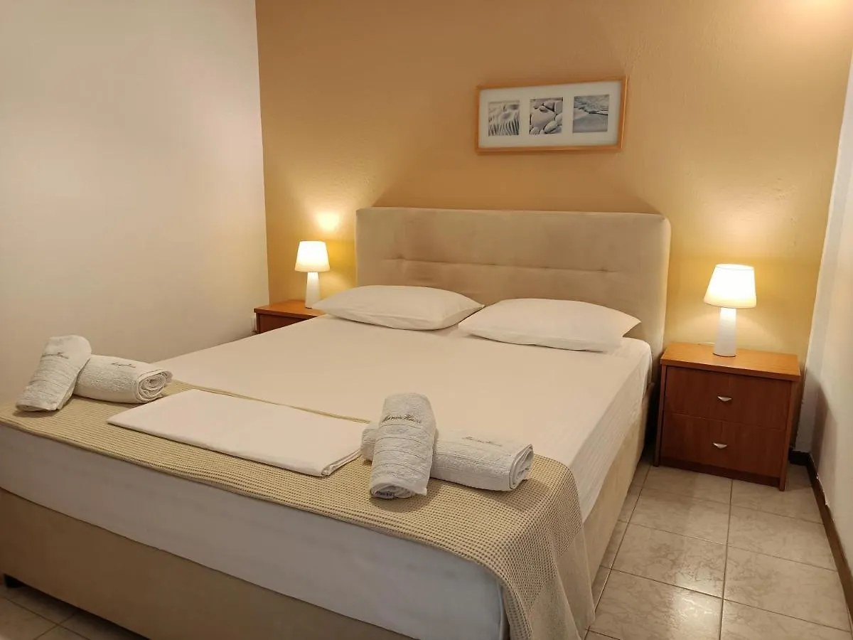 Marios Garden House Apartment Afytos Greece